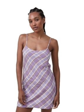 smocked denim dress Blue Horizon Square-Neck Midi Light Chambray / M Motif: Uni smocking down to the Color:Greystone Ladies - White/Floral Smocked-Bodice